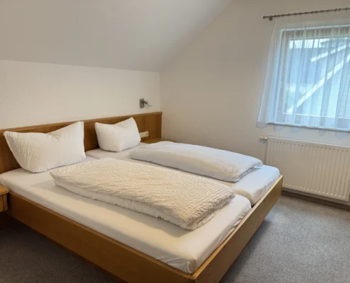 FewoF - Schlafzimmer unten